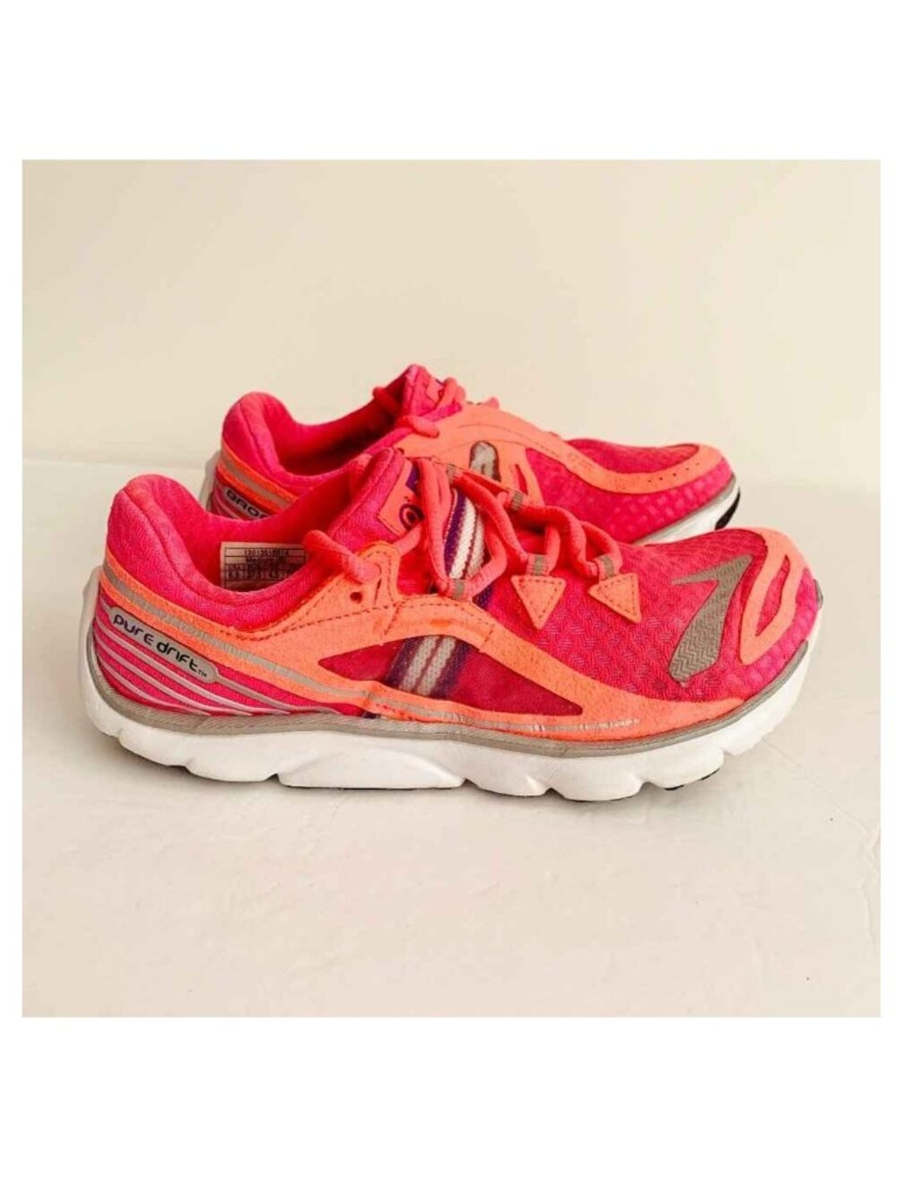 Brooks Pure Drift Running Training